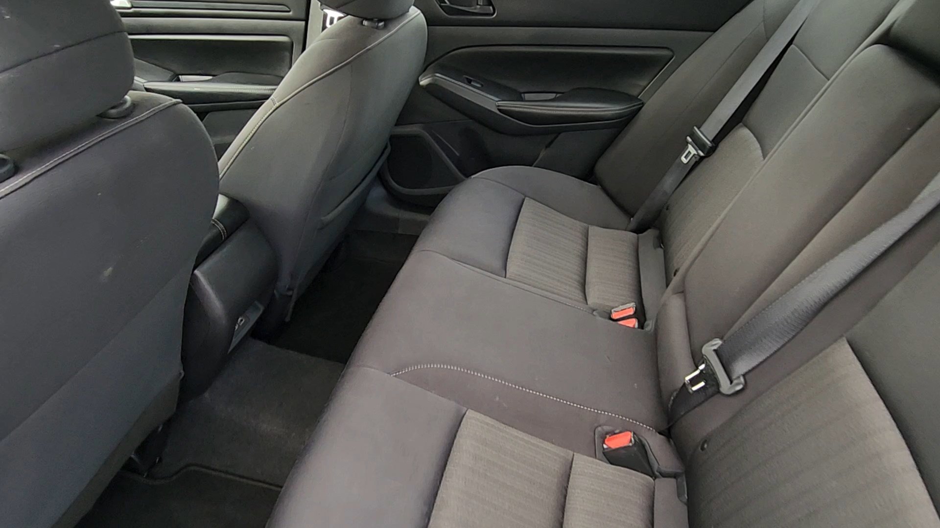 Used 2024 Nissan Altima 2.5 SV FWD image 26