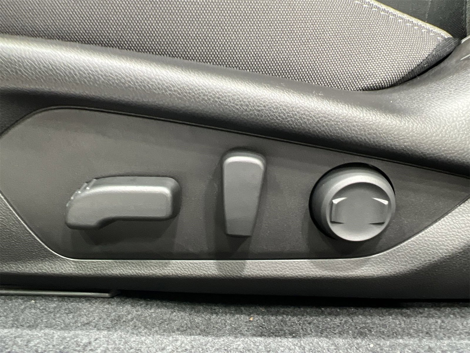 New 2025 Subaru Crosstrek 2.0i Premium image 12