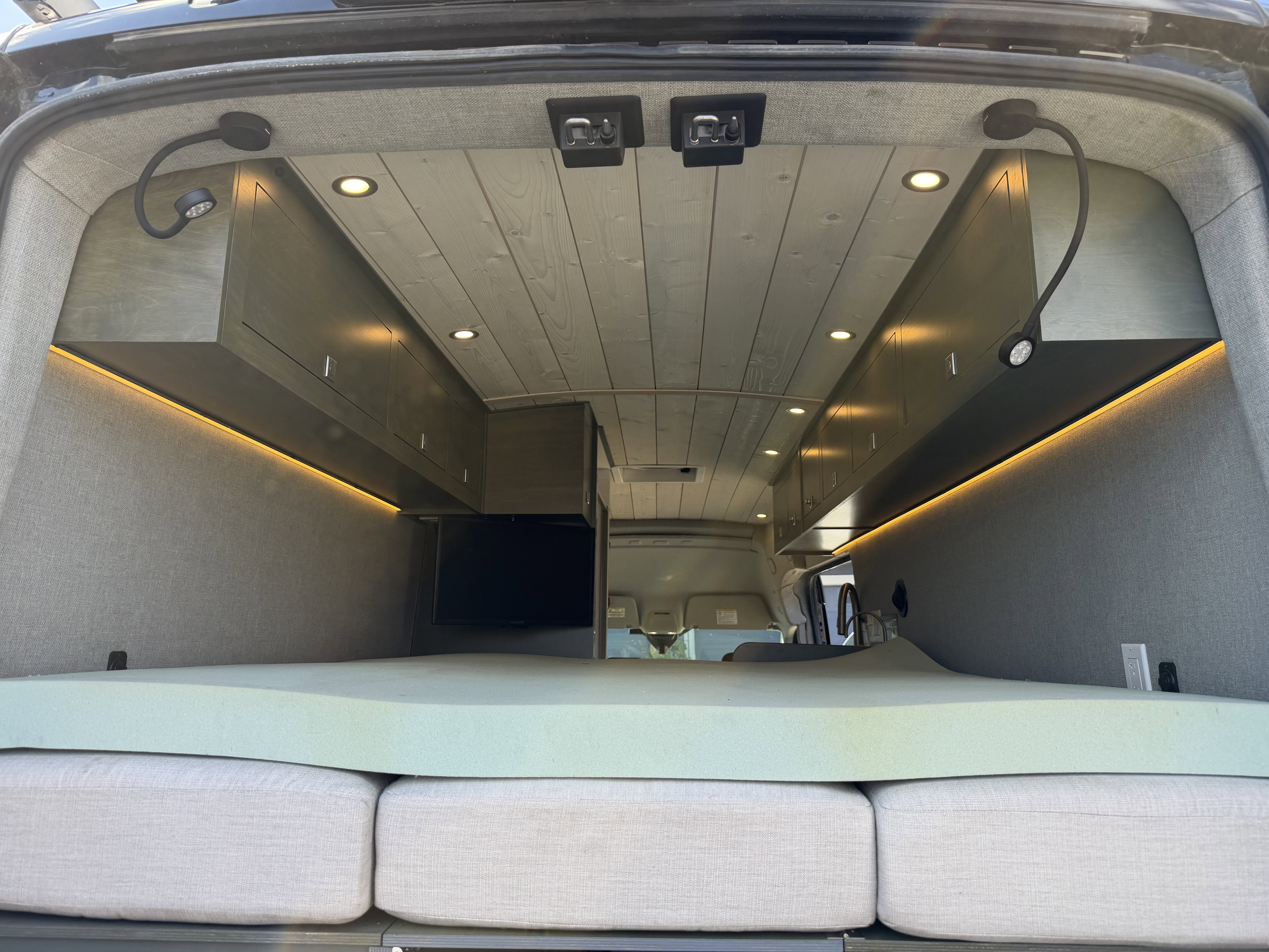 Used 2021 Ford Transit 250 148 High Roof Extended AWD image 16