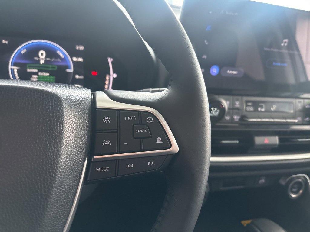 Used 2025 Toyota Grand Highlander AWD Hybrid image 13