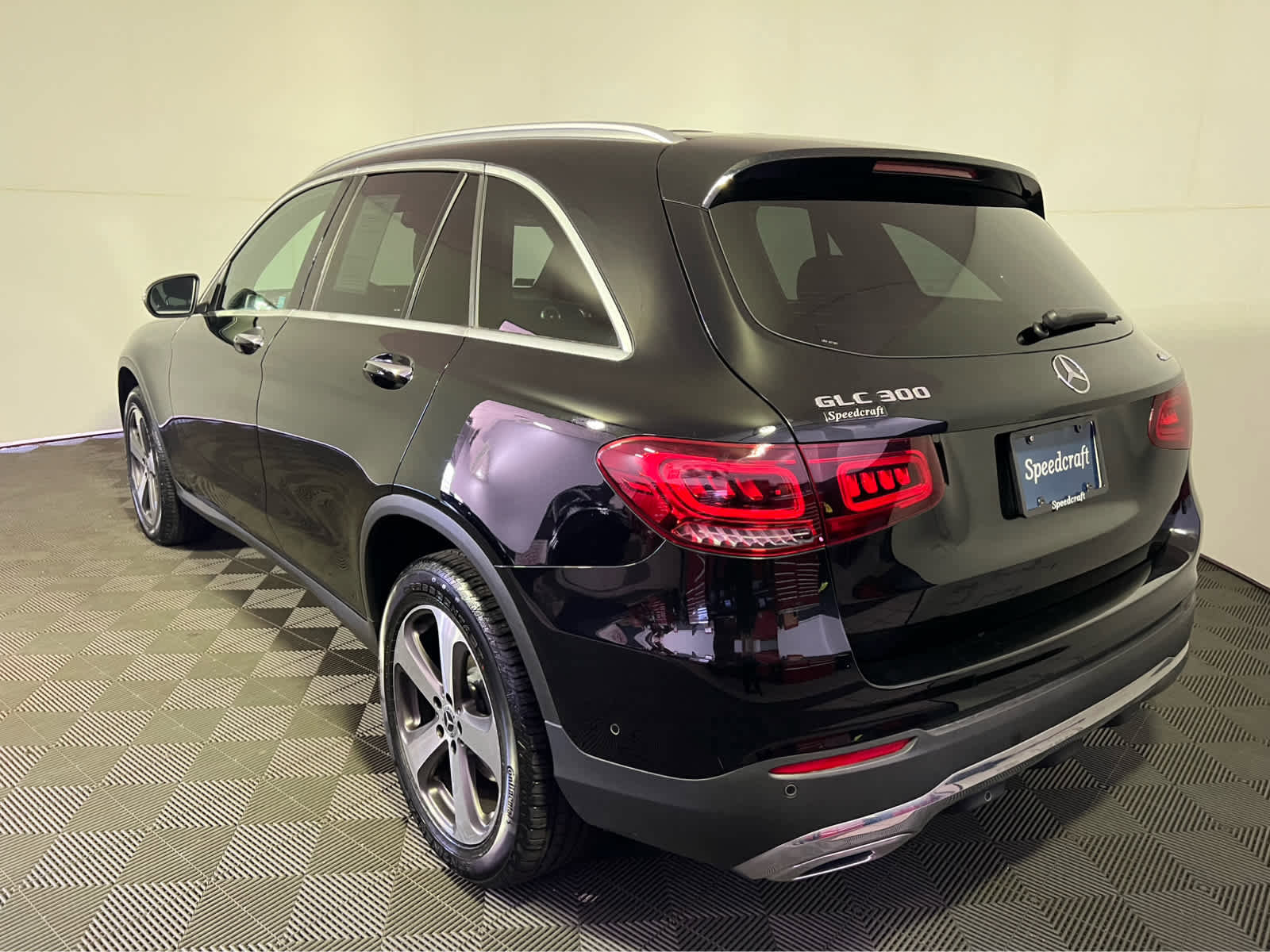 Used 2022 Mercedes-Benz GLC 300 4MATIC image 5