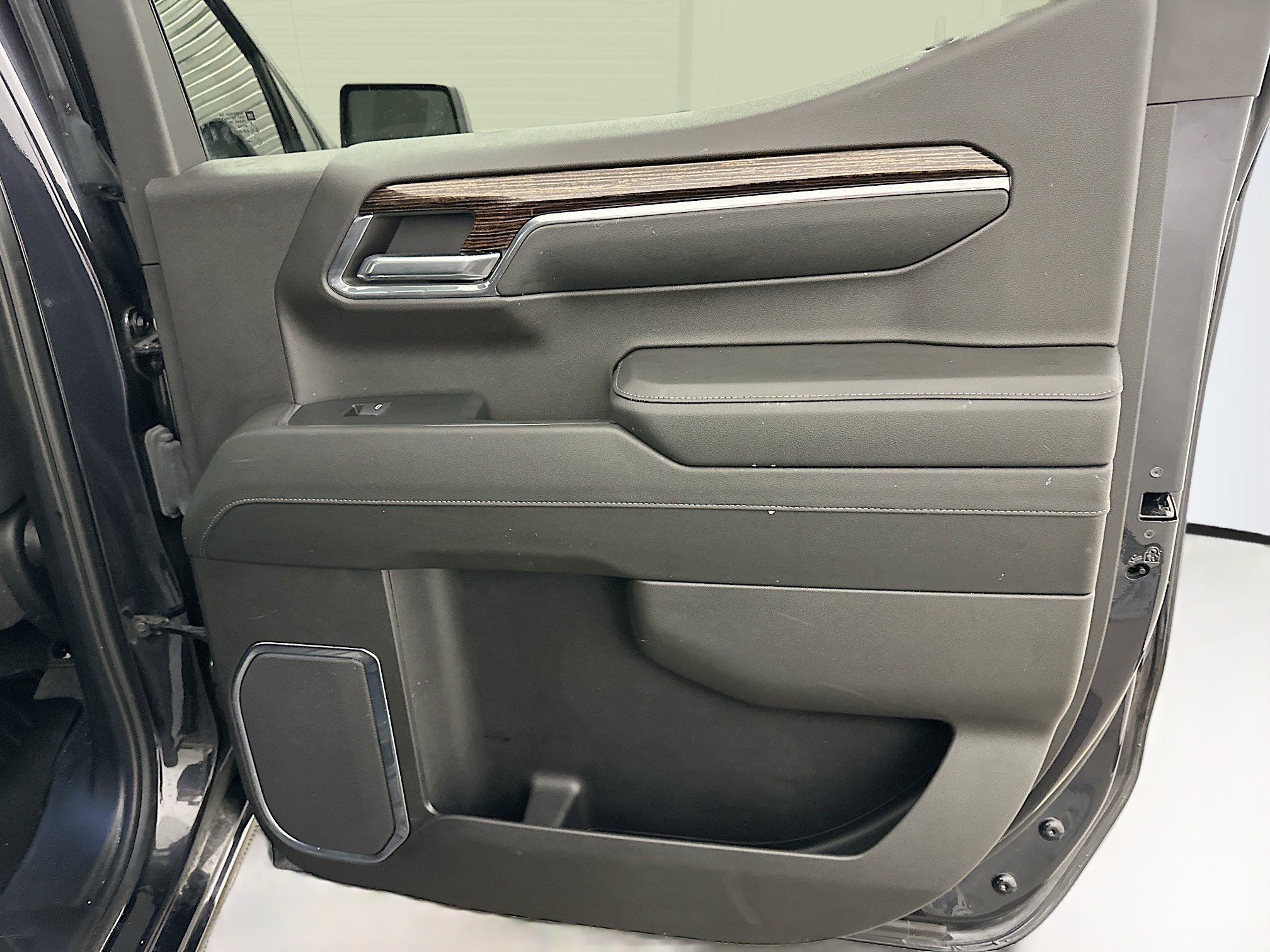 Used 2024 GMC Sierra 1500 Elevation image 31