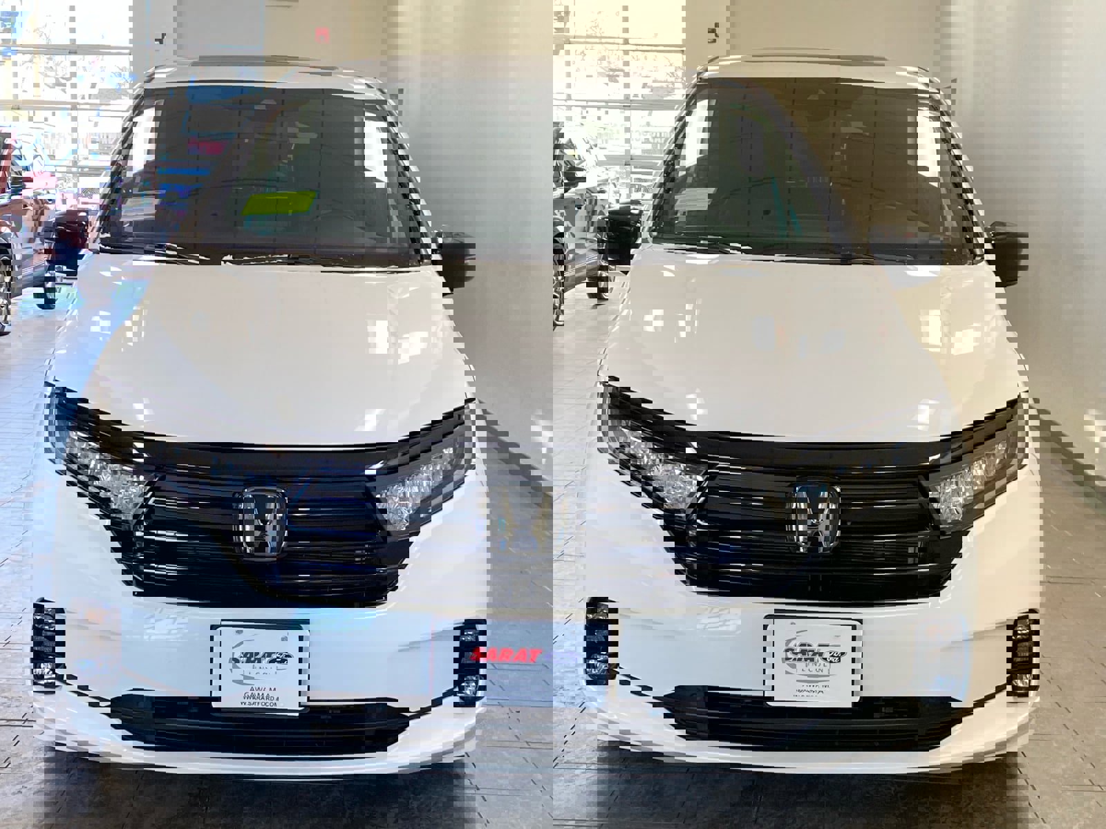 Used 2024 Honda Odyssey Sport image 3