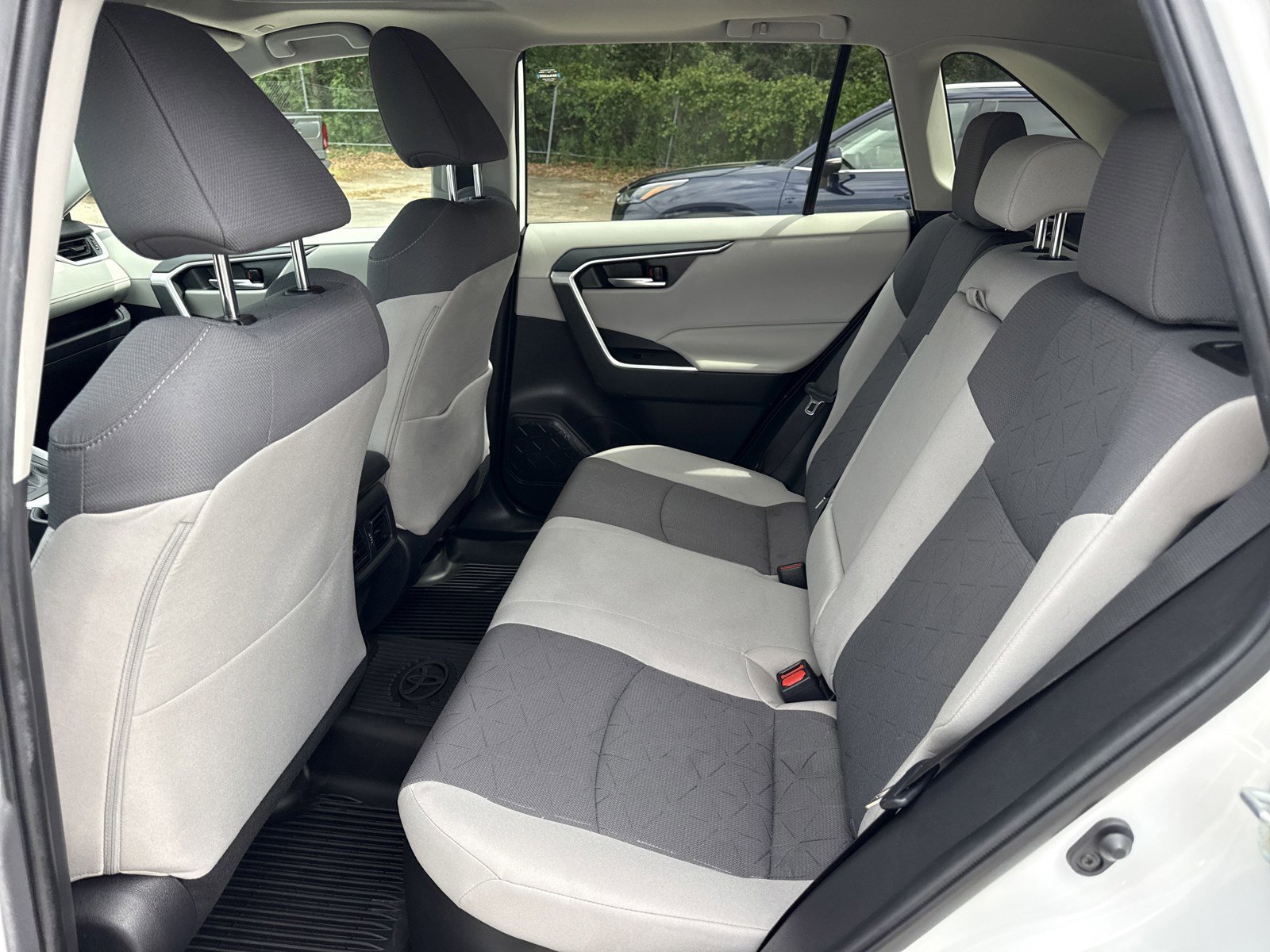 Used 2023 Toyota RAV4 XLE w/ Convenience Package AWD/4WD image 13