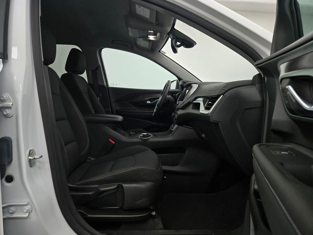 Used 2023 GMC Terrain SLE image 28