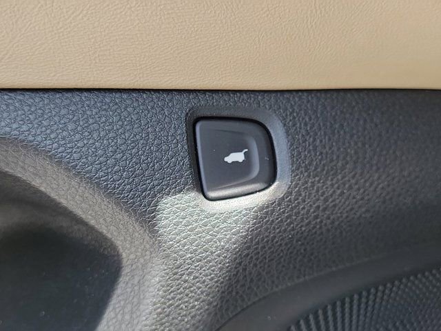 Used 2023 Acura RDX w/ Technology Package image 16