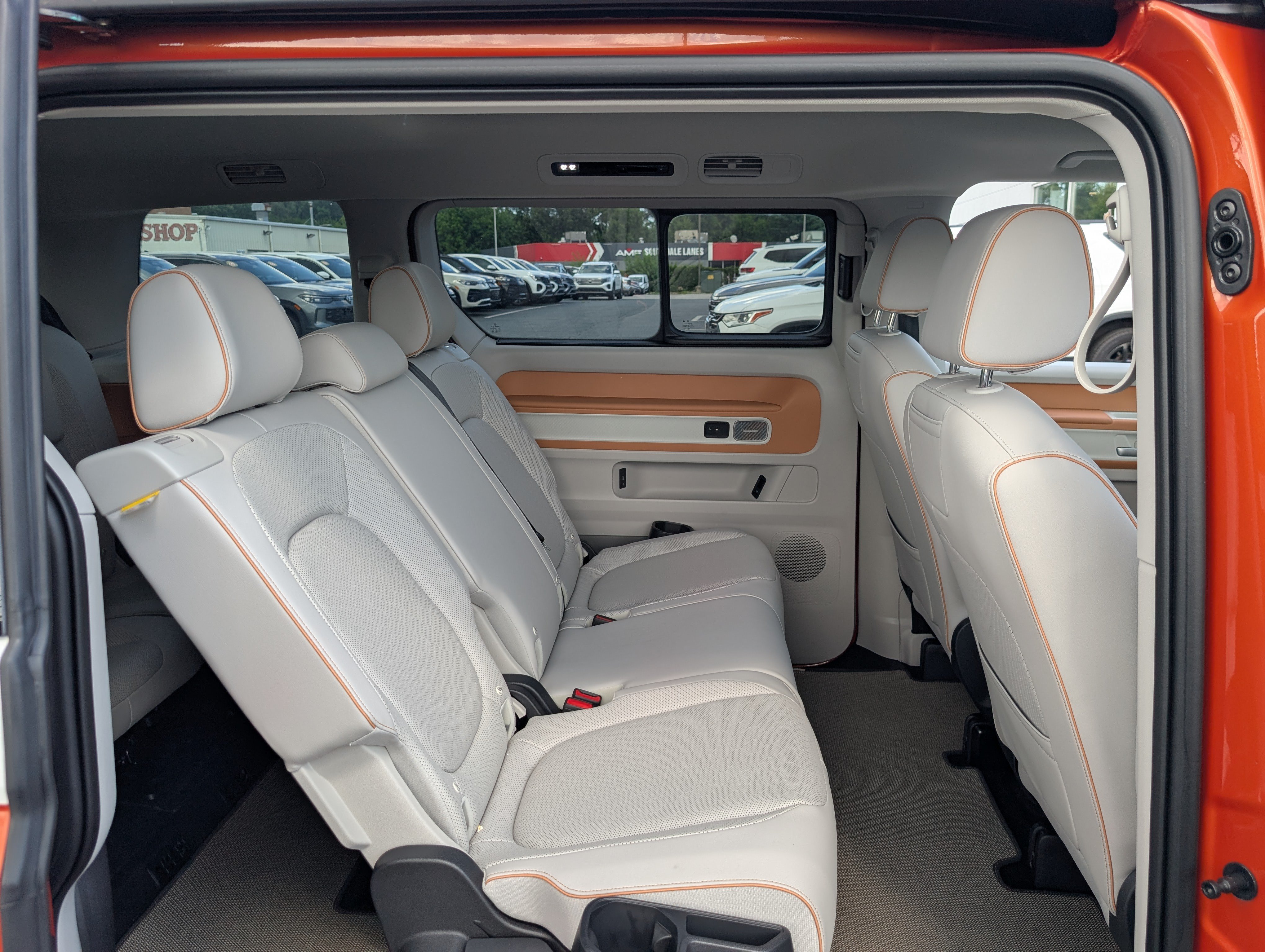 Used 2025 Volkswagen ID. Buzz Pro S Plus w/ Cupholders Package RWD image 12