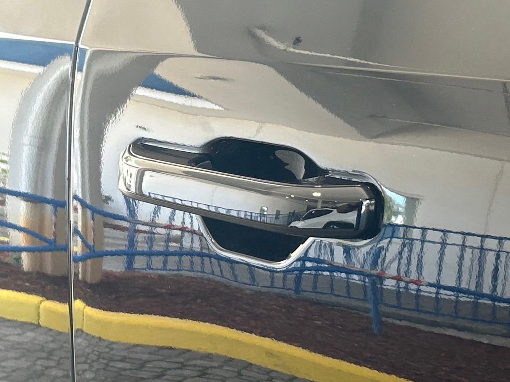 Used 2024 Jeep Wagoneer L Series II w/ Flexible Seating Group image 20