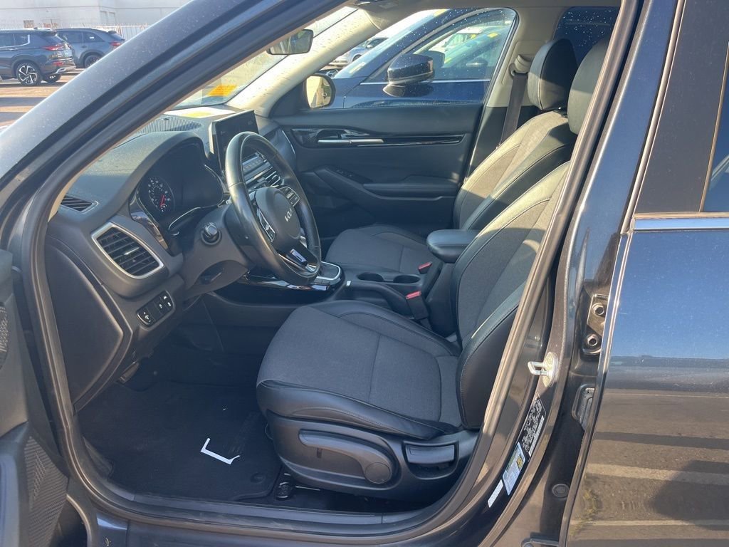 Used 2022 Kia Seltos S image 10