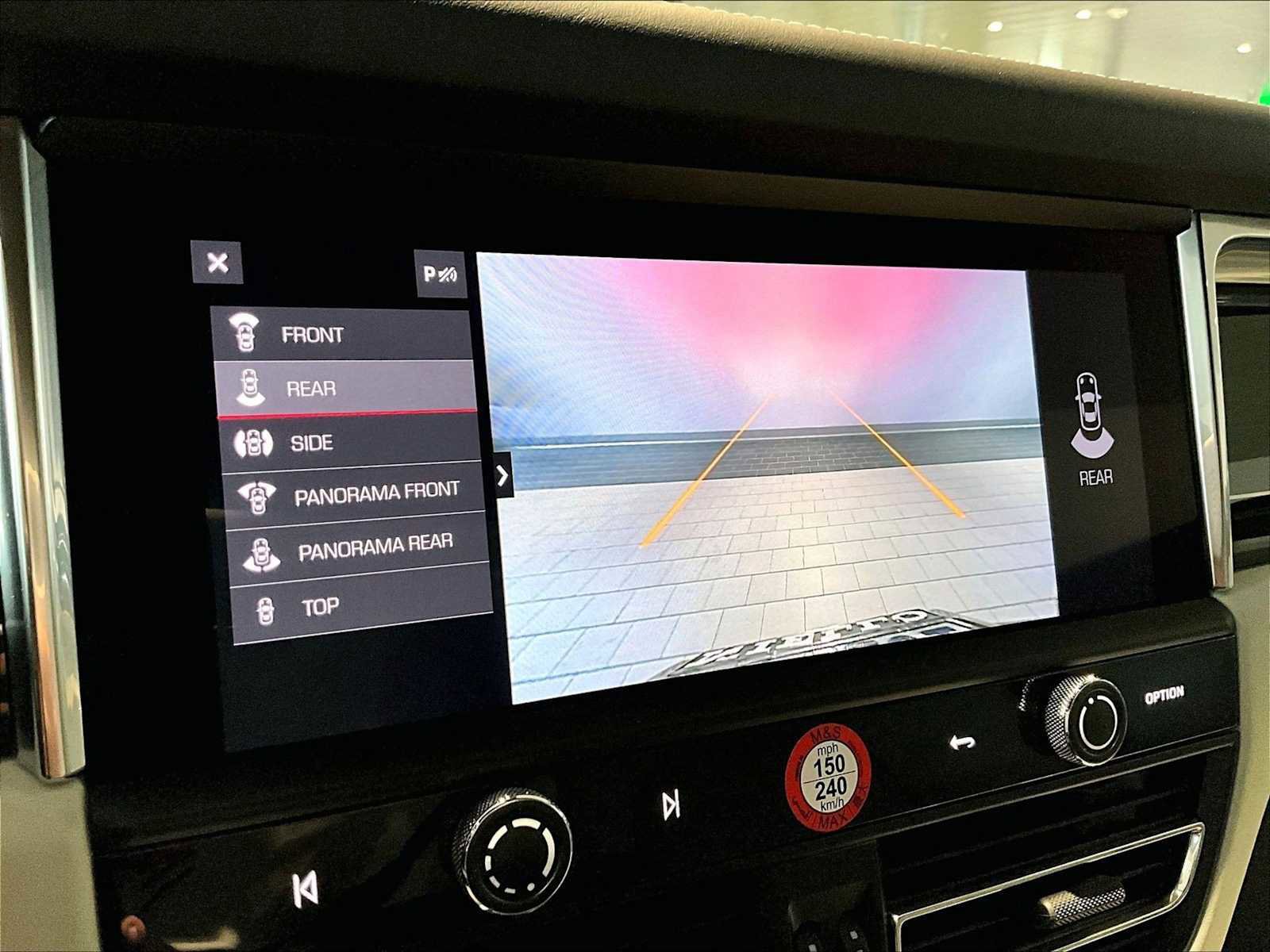 Used 2025 Porsche Macan image 28