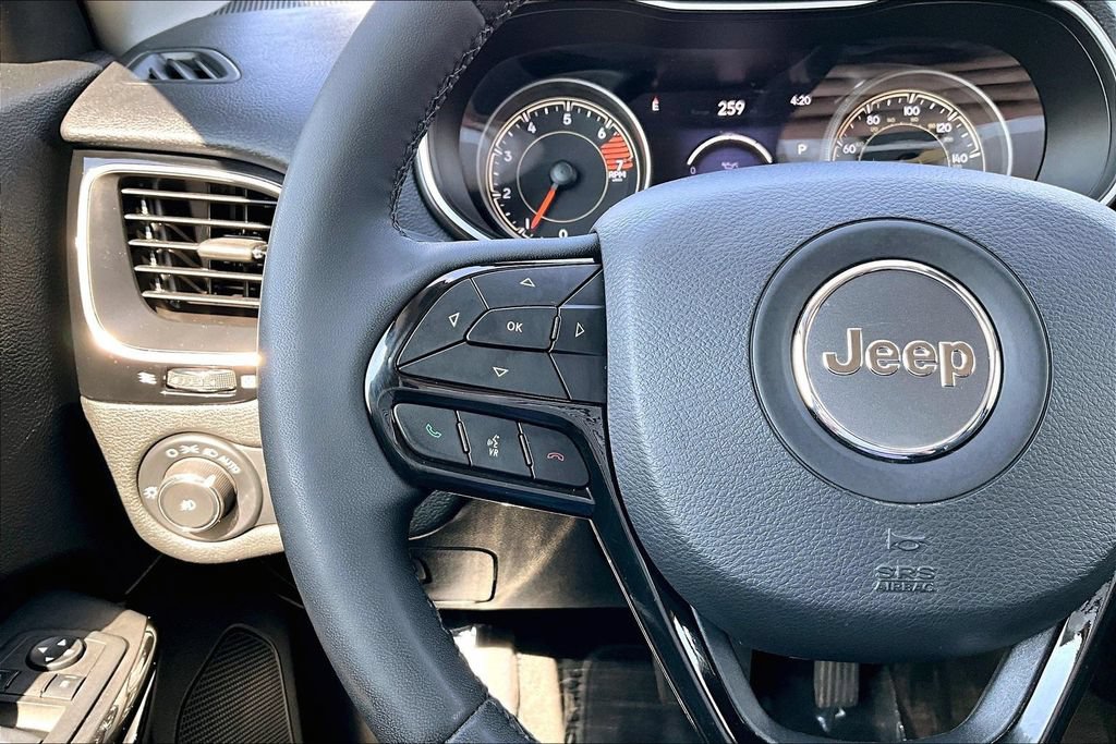 Used 2023 Jeep Cherokee Altitude Lux AWD/4WD image 24