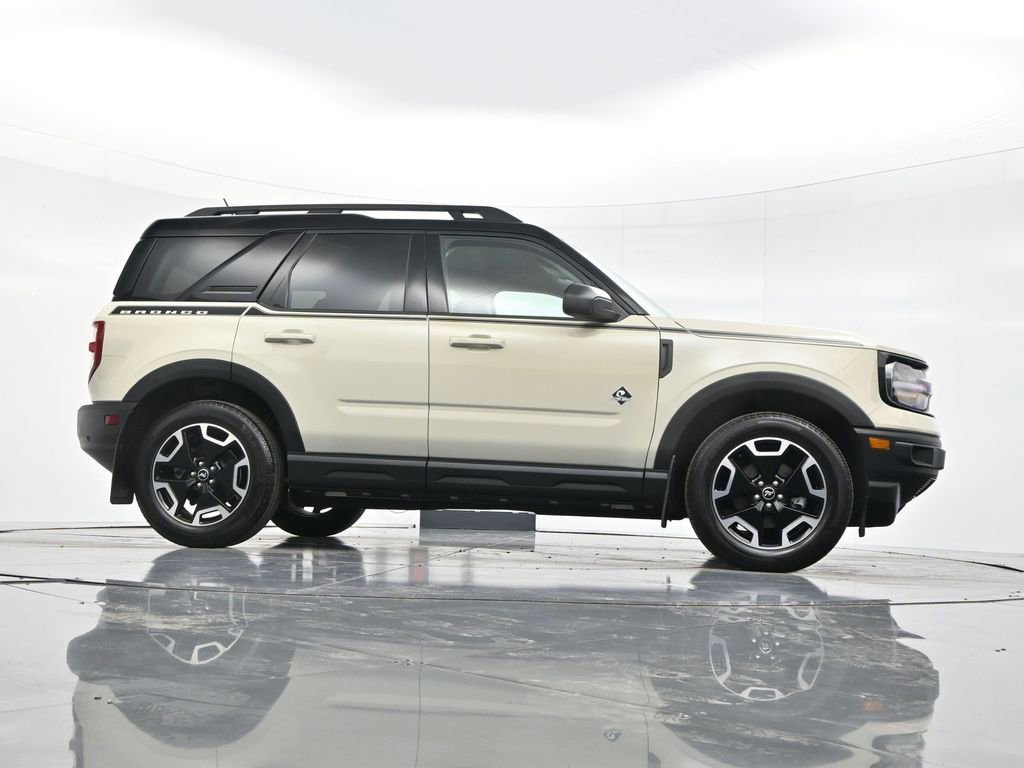 Used 2024 Ford Bronco Sport Outer Banks w/ Tech Package AWD/4WD image 48
