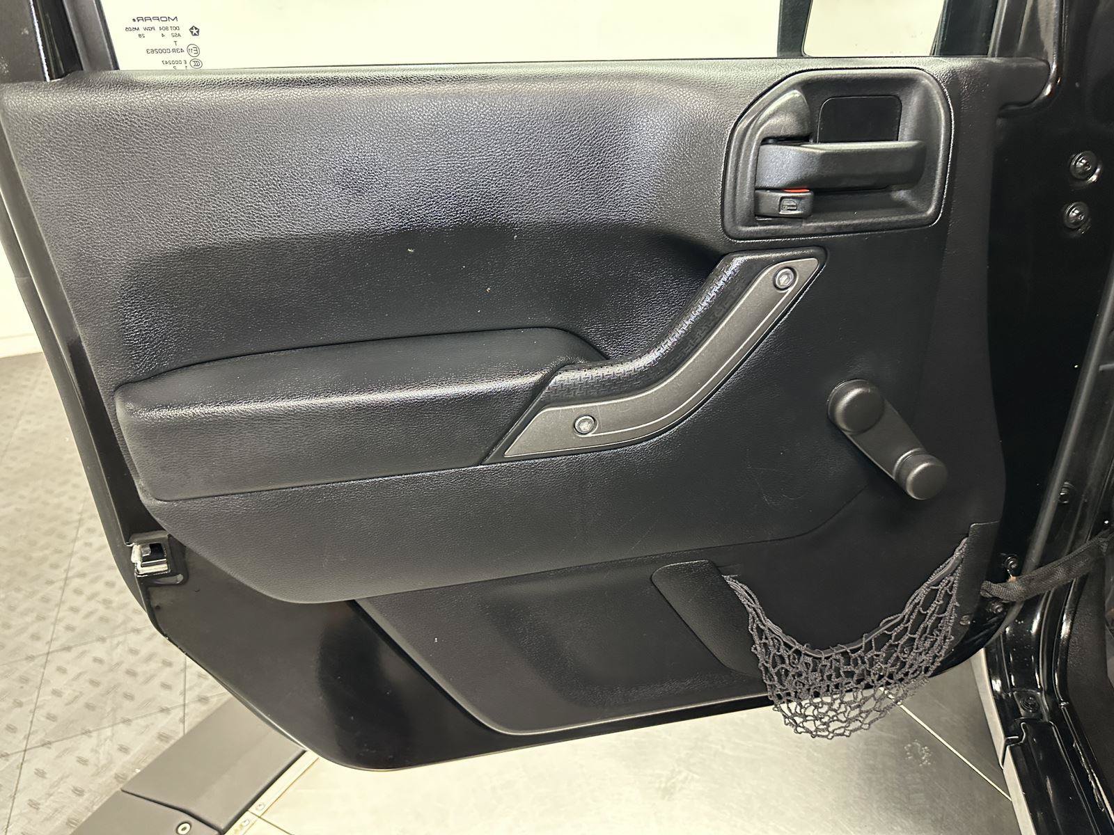 Used 2014 Jeep Wrangler Unlimited Sport w/ Connectivity Group AWD/4WD image 20