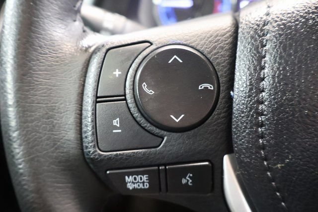 Used 2019 Toyota Corolla SE FWD image 18