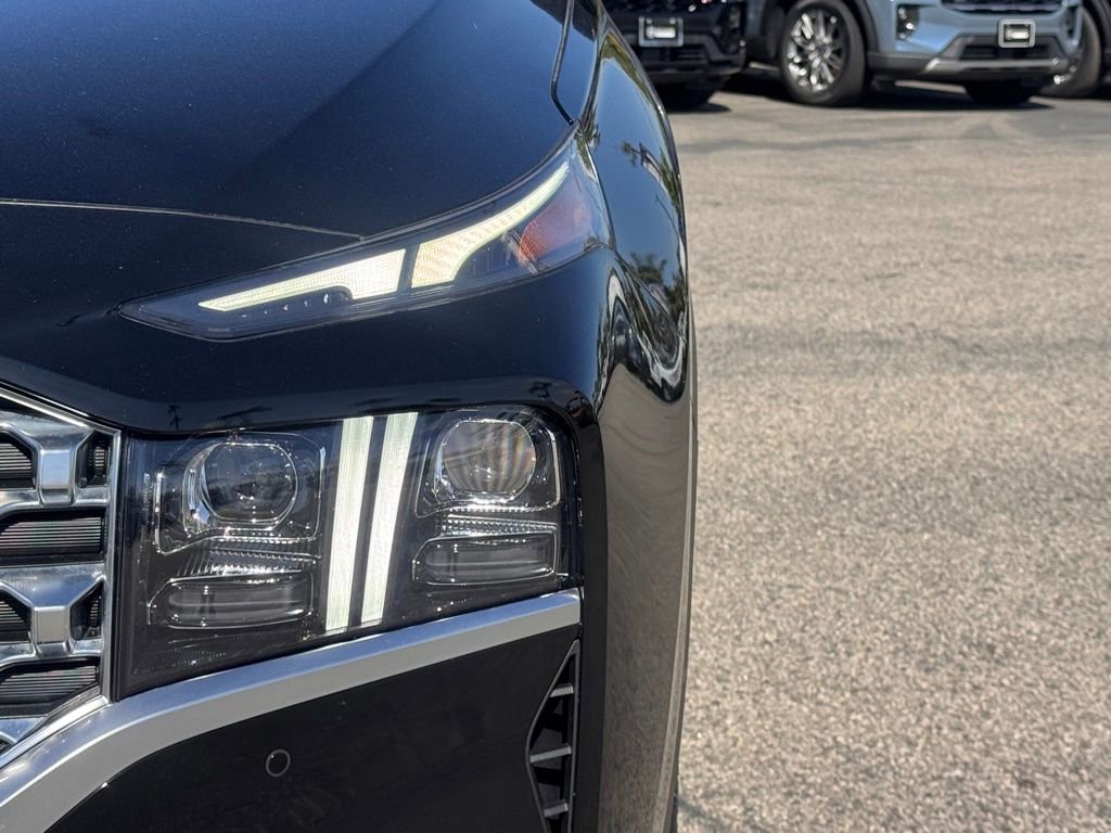 Used 2023 Hyundai Santa Fe Limited image 8