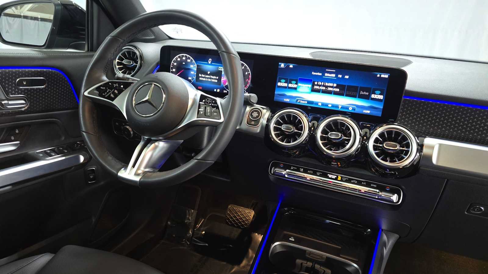 Certified 2026 Mercedes-Benz GLB 250 4MATIC image 11