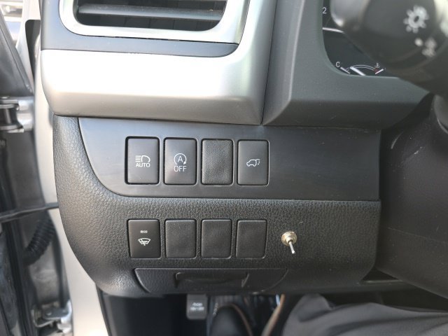 Used 2019 Toyota Highlander XLE AWD/4WD image 14