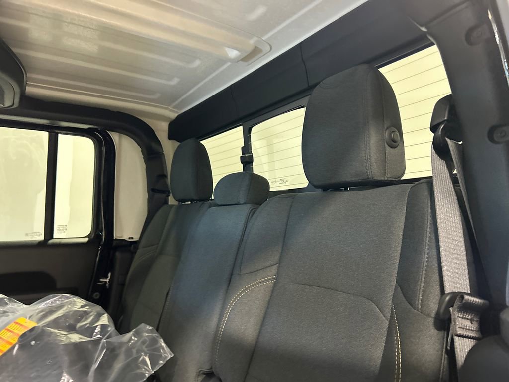 New 2026 Jeep Gladiator Sport image 30