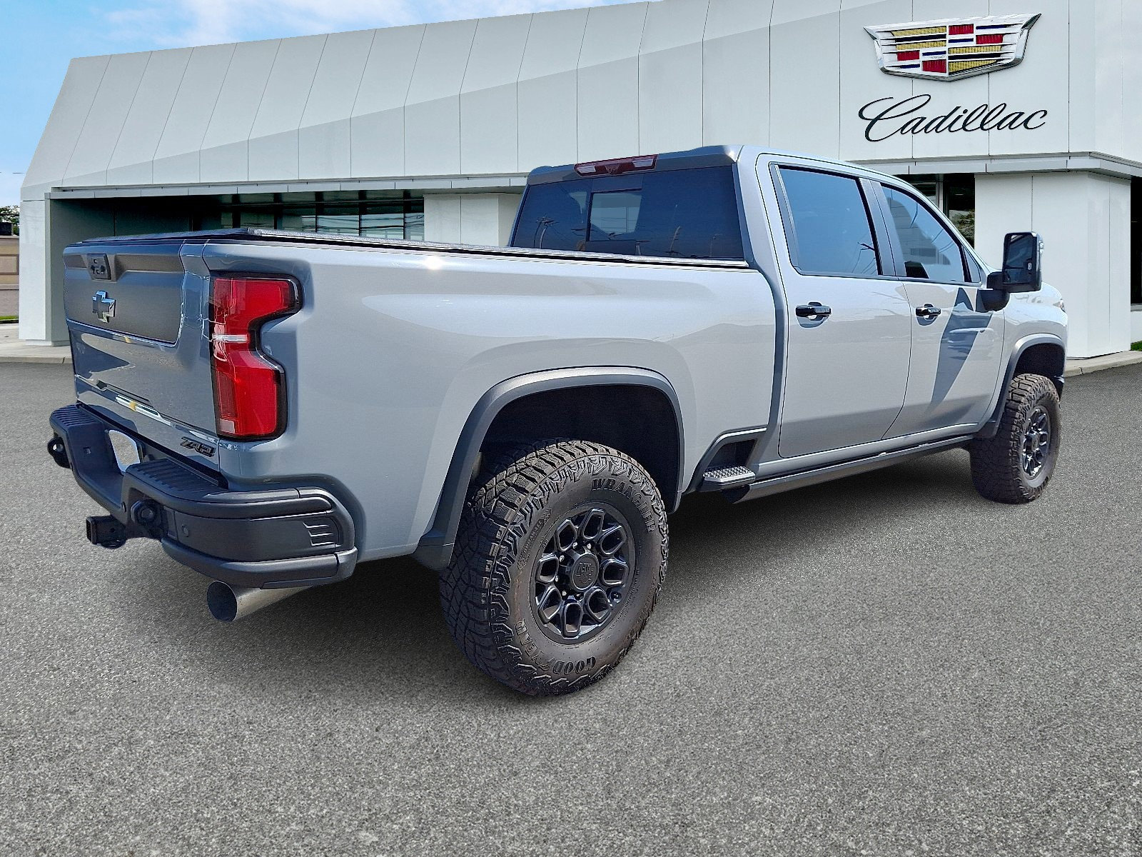 Used 2024 Chevrolet Silverado 2500 ZR2 w/ ZR2 Bison Edition image 6