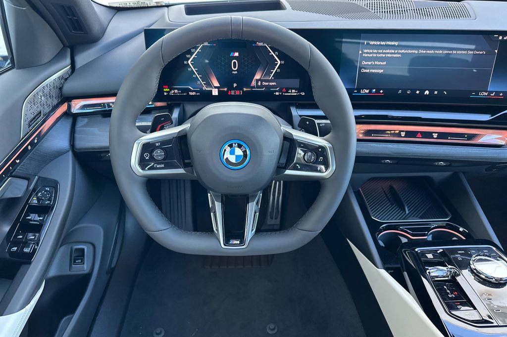 New 2026 BMW 550e xDrive 550e xDrive w/ Executive Package image 15