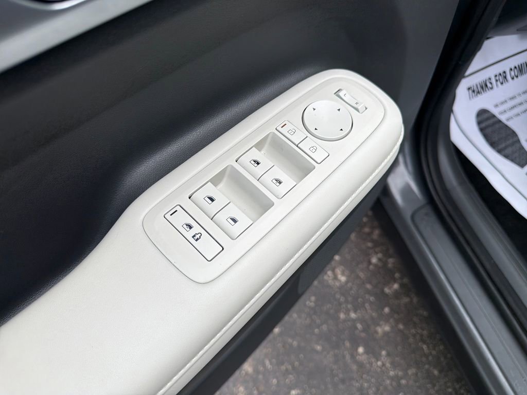 Used 2024 Hyundai Kona N Line image 13