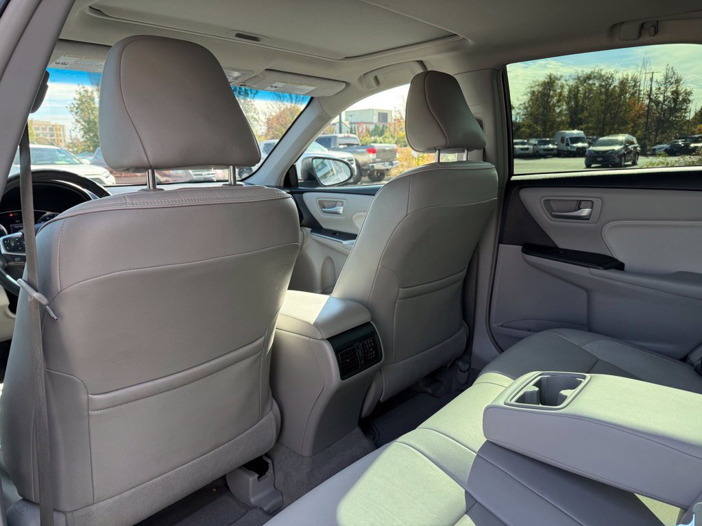 Used 2016 Toyota Camry XLE w/ Moonroof Package FWD image 17