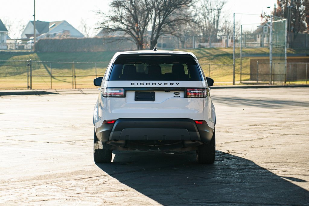 Used 2020 Land Rover Discovery HSE Luxury image 6