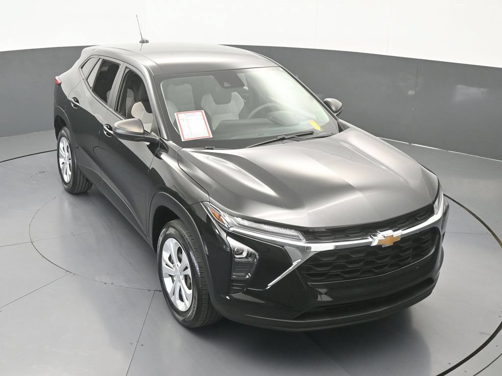 Used 2024 Chevrolet Trax LS FWD image 46