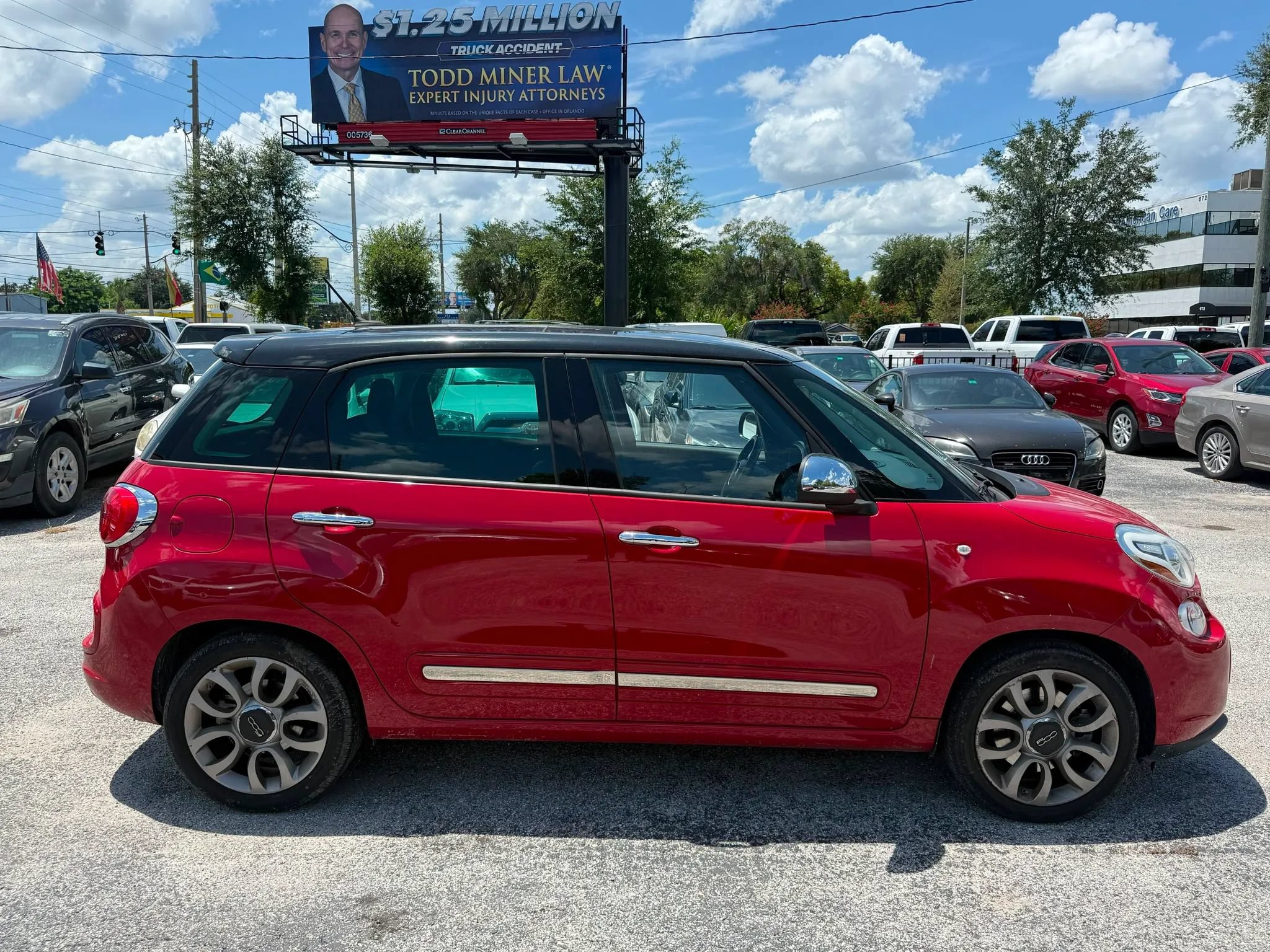 Used 2014 FIAT 500L Lounge FWD image 5