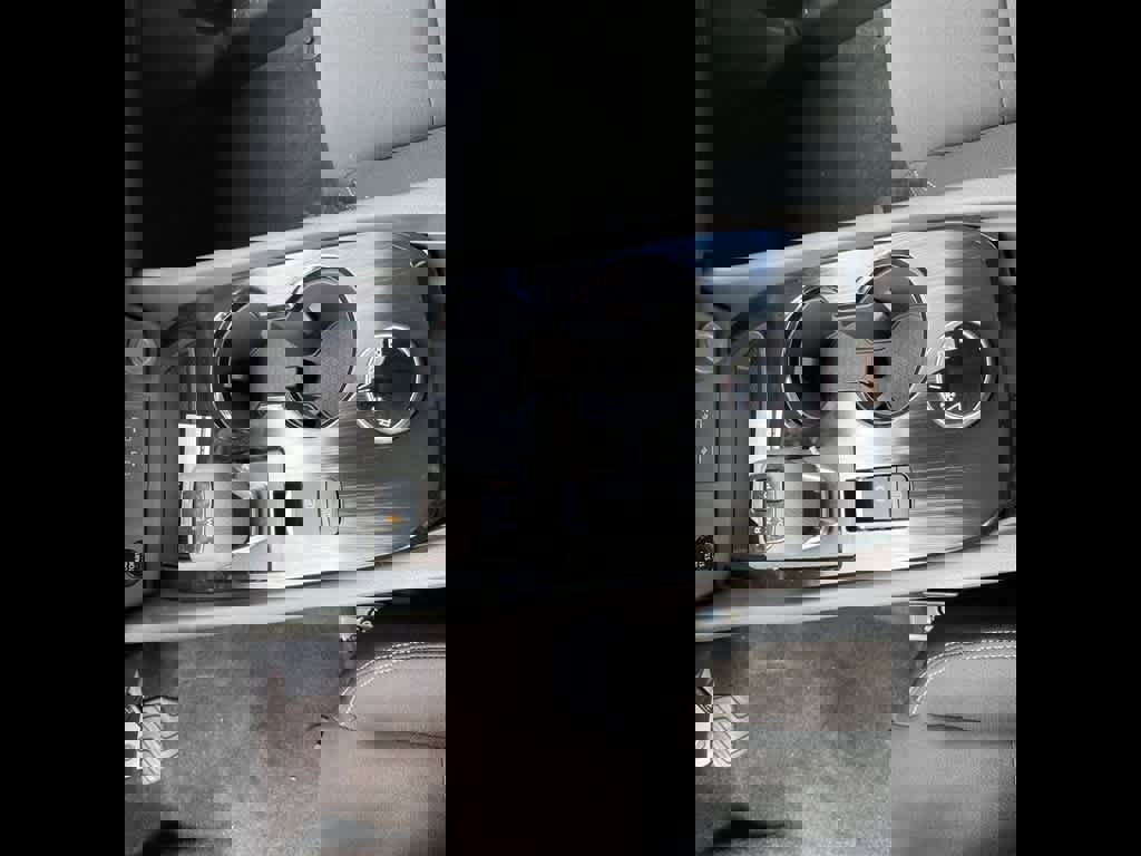 New 2026 Nissan Rogue S image 18