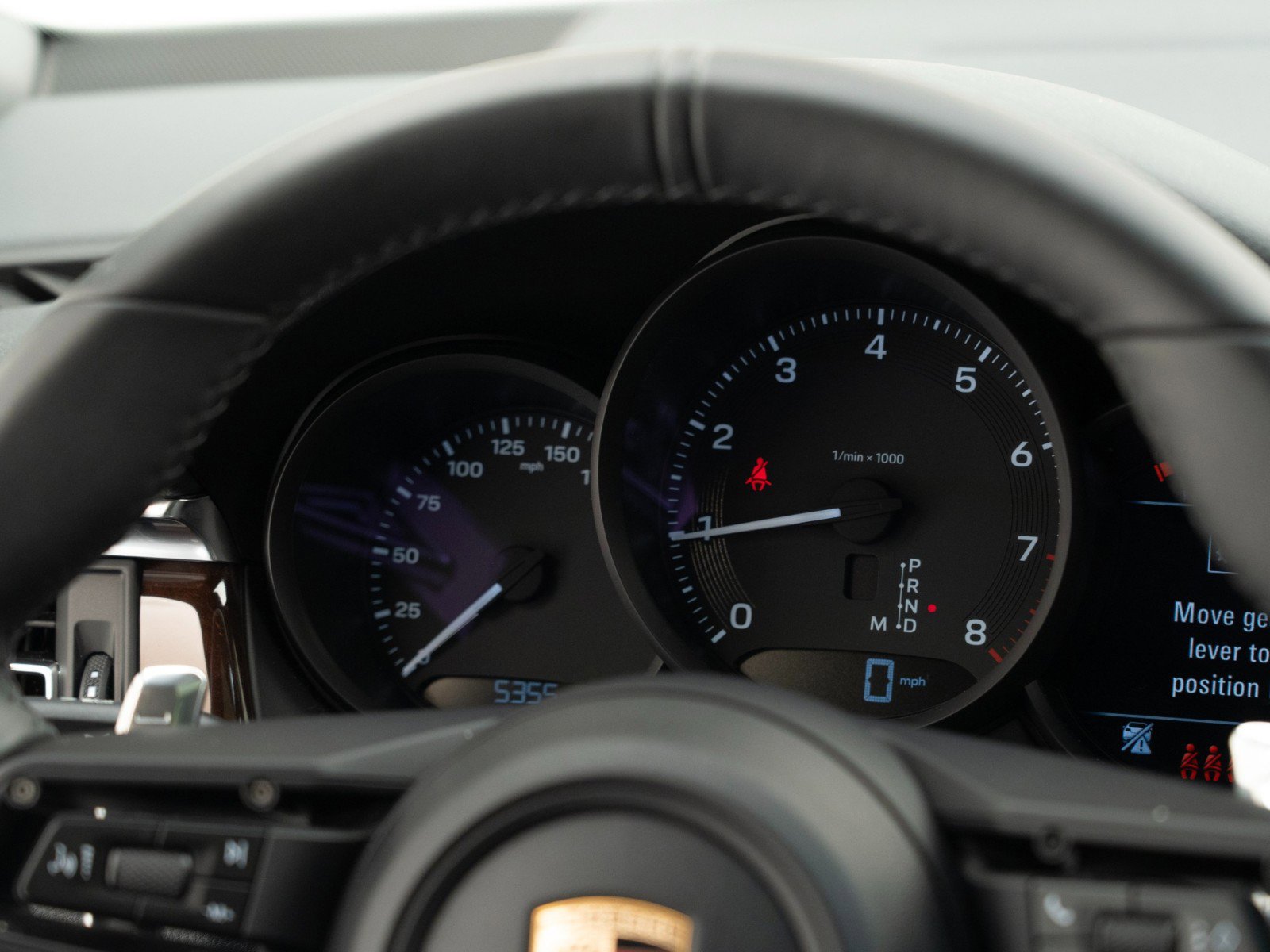 Certified 2025 Porsche Macan image 30