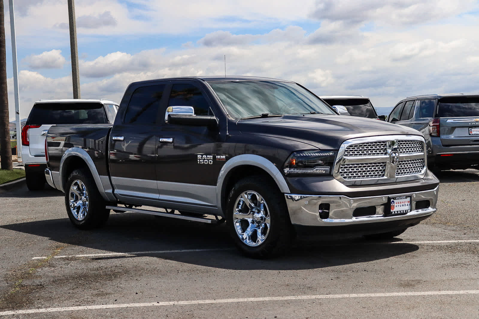 Used 2017 RAM 1500 Laramie w/ Convenience Group image 3