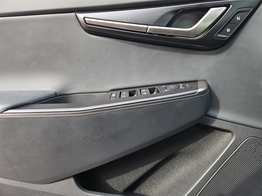 New 2025 Kia EV6 Wind image 16