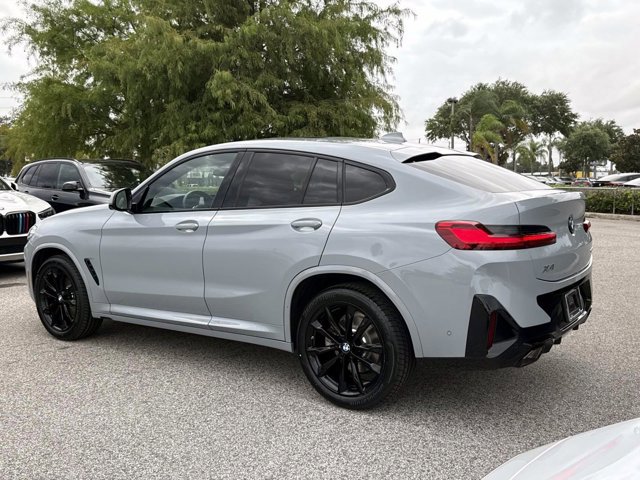 Used 2025 BMW X4 xDrive30i w/ Premium Package AWD/4WD image 5