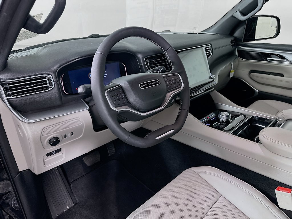 New 2026 Jeep Grand Wagoneer L Limited w/ Premium Group II AWD/4WD image 14