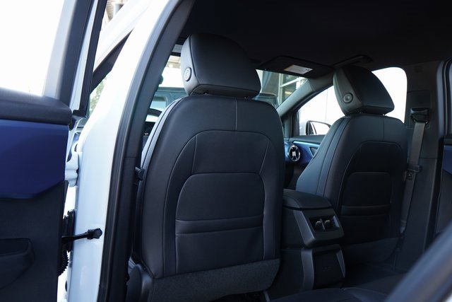 New 2025 Chevrolet Equinox EV LT image 28