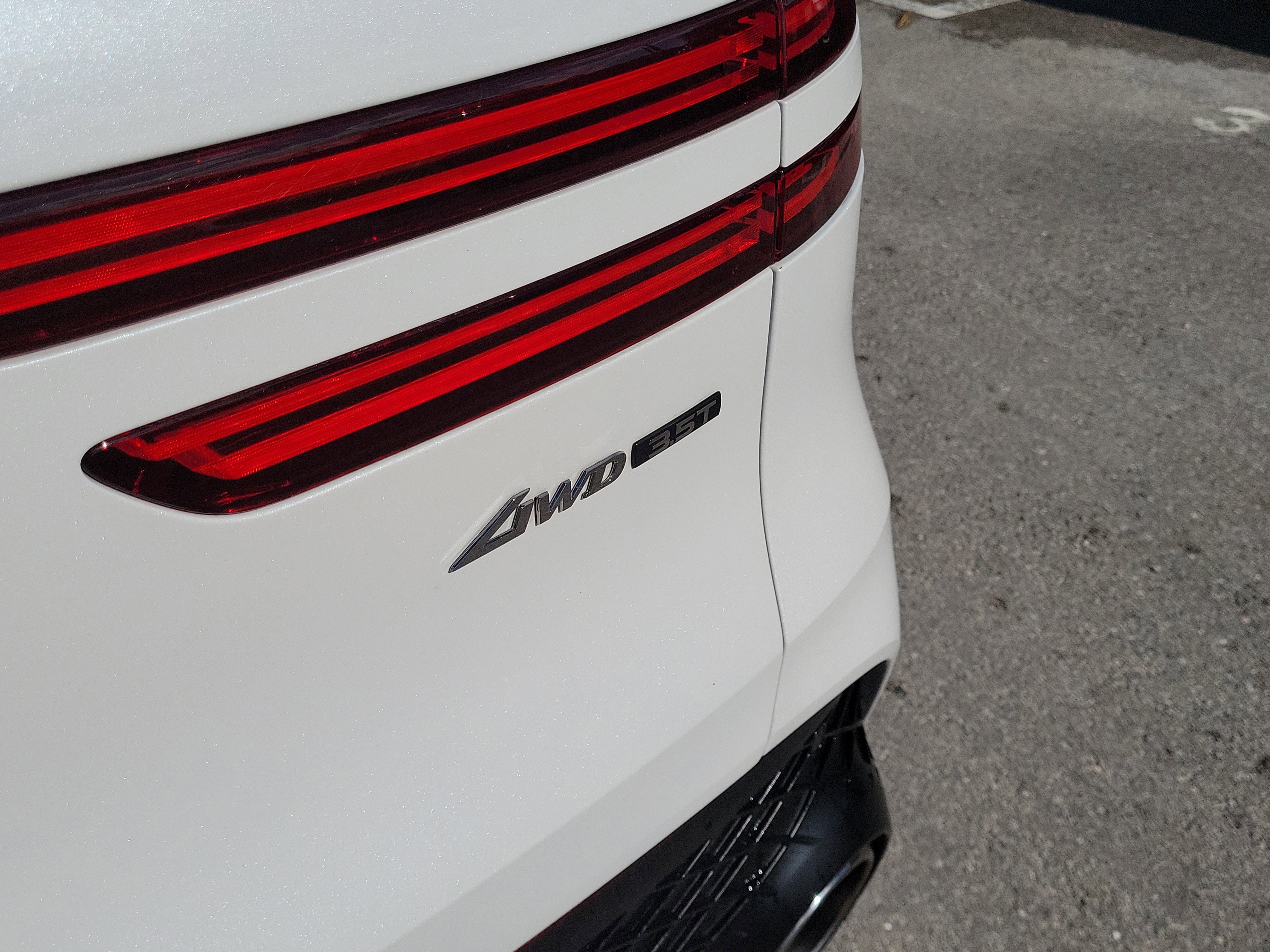 Used 2025 Genesis GV70 3.5T Sport w/ Sport Advanced Package image 31