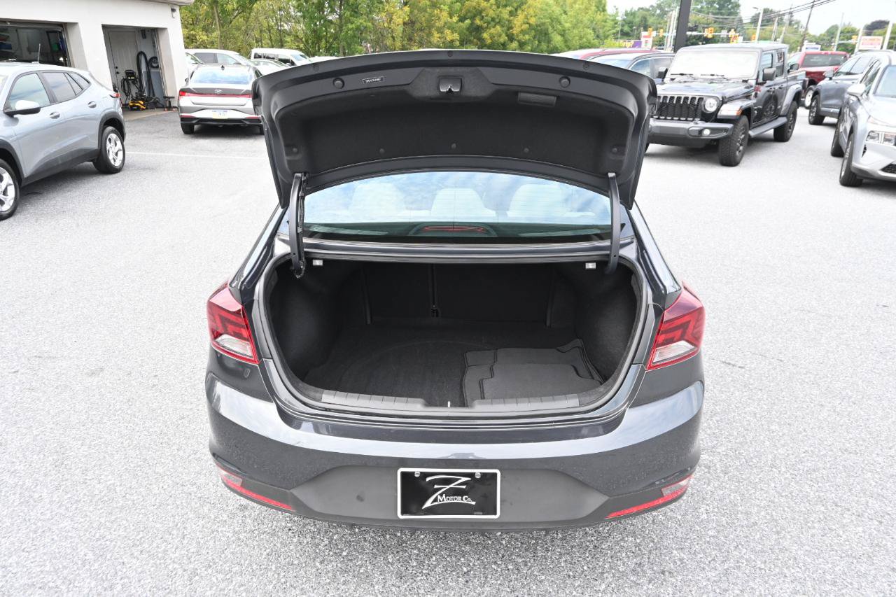 Used 2020 Hyundai Elantra SE FWD image 20