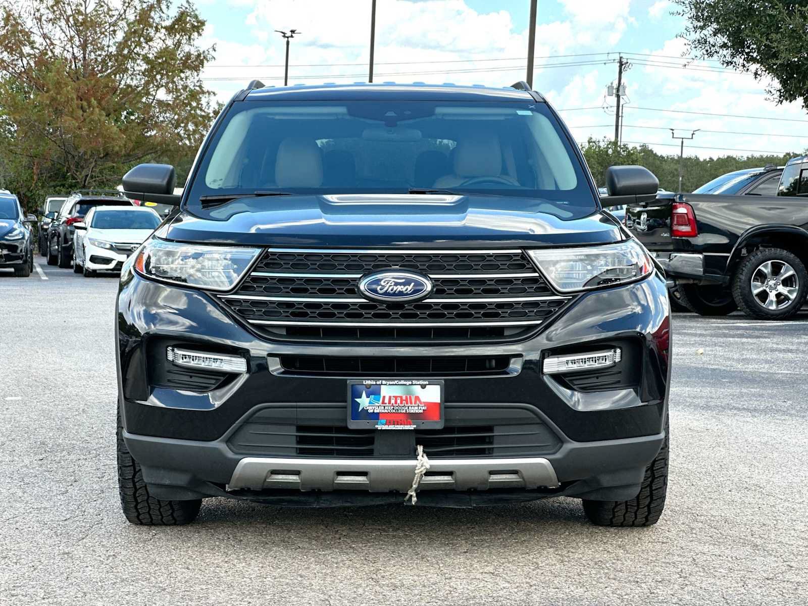 Used 2024 Ford Explorer XLT w/ Equipment Group 202A RWD image 10