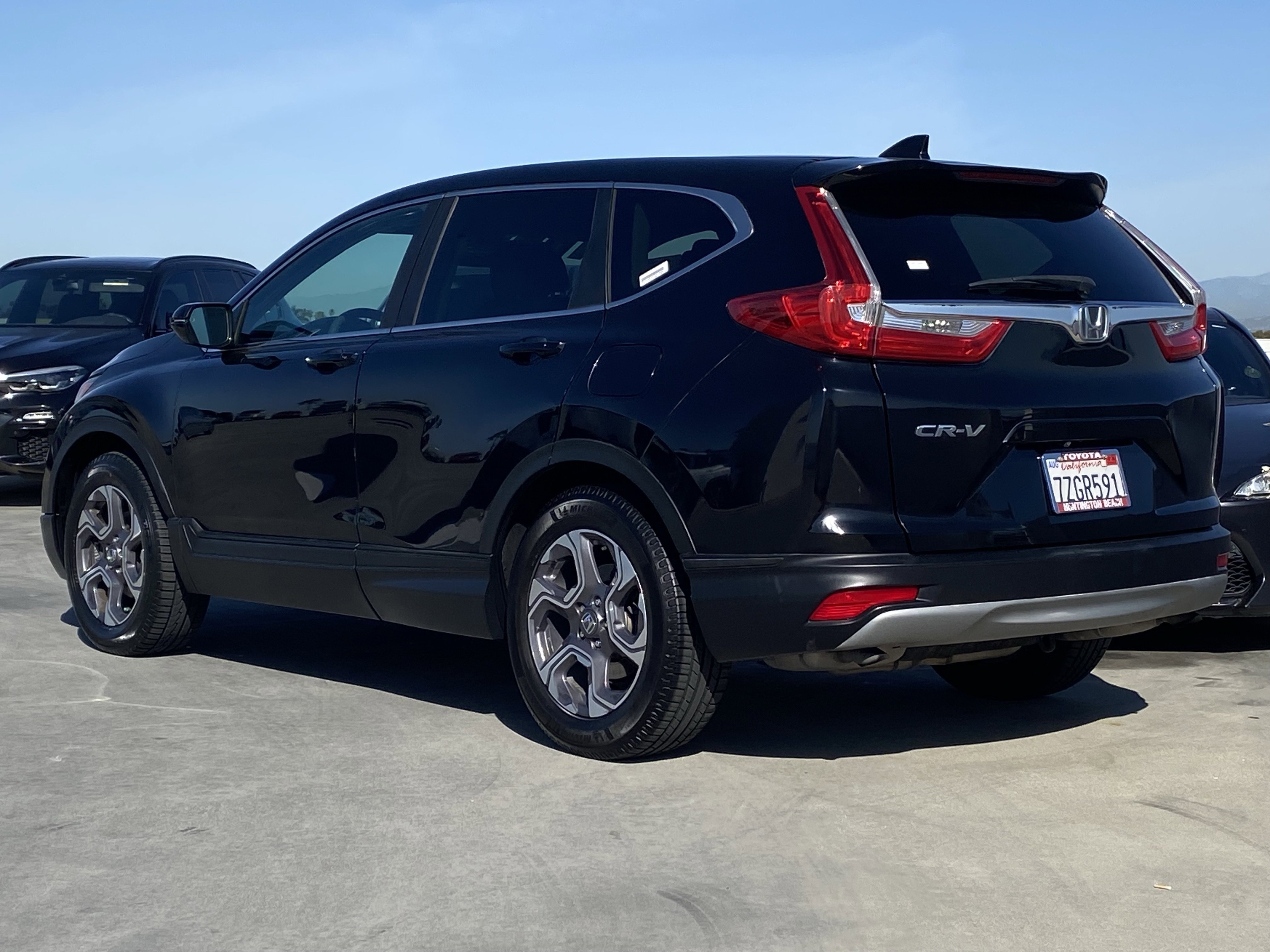 Used 2017 Honda CR-V EX image 5