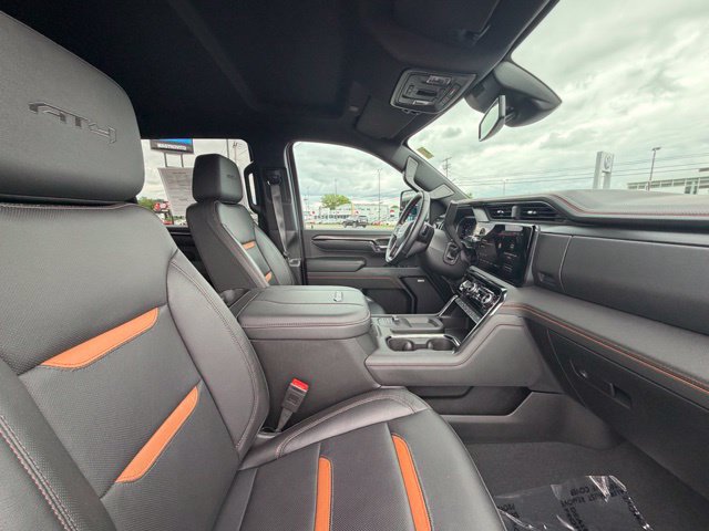 Used 2024 GMC Sierra 2500 AT4 AWD/4WD image 15