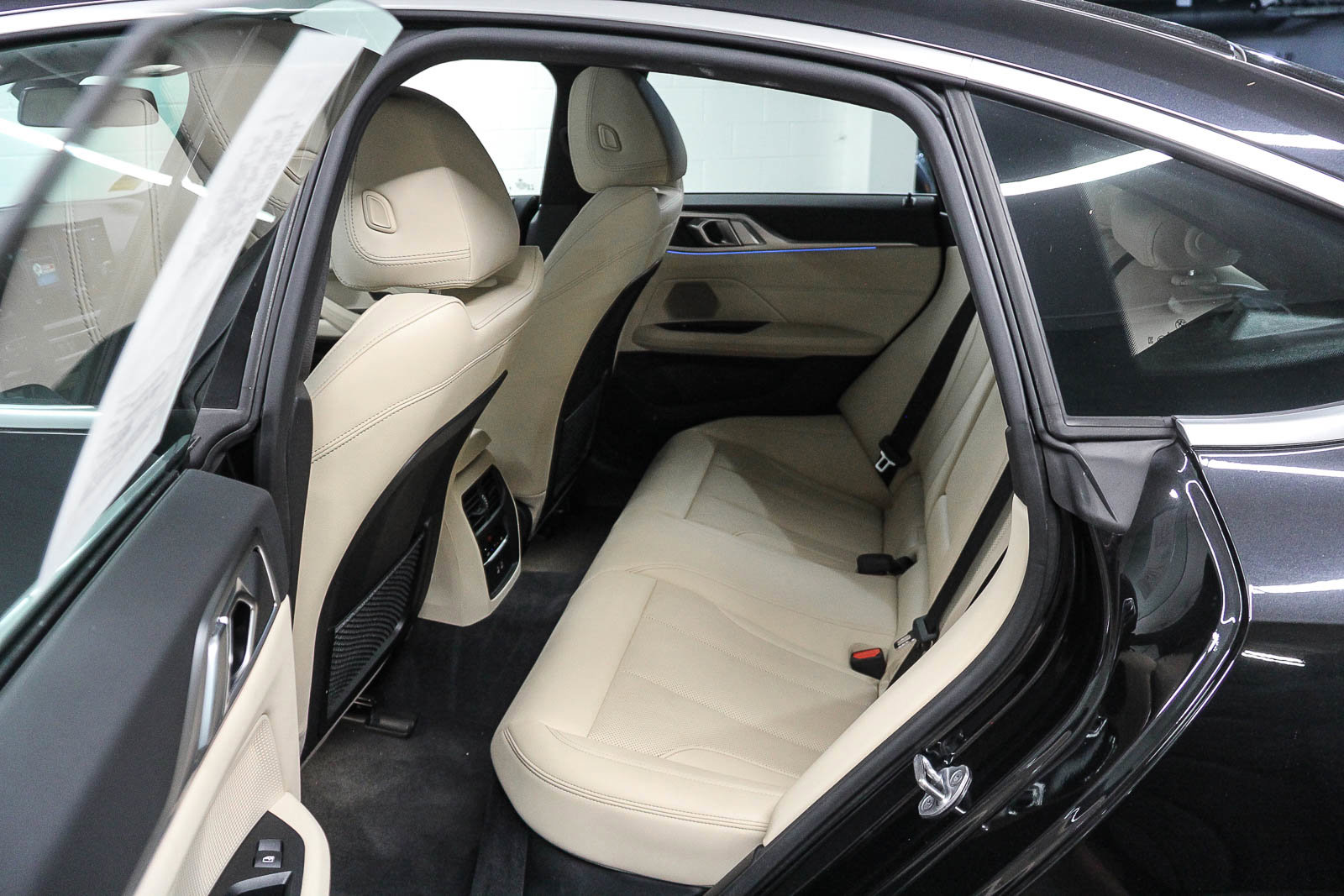 Certified 2023 BMW i4 eDrive35 w/ Premium Package image 17