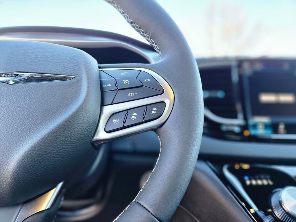 New 2026 Chrysler Voyager LX image 24