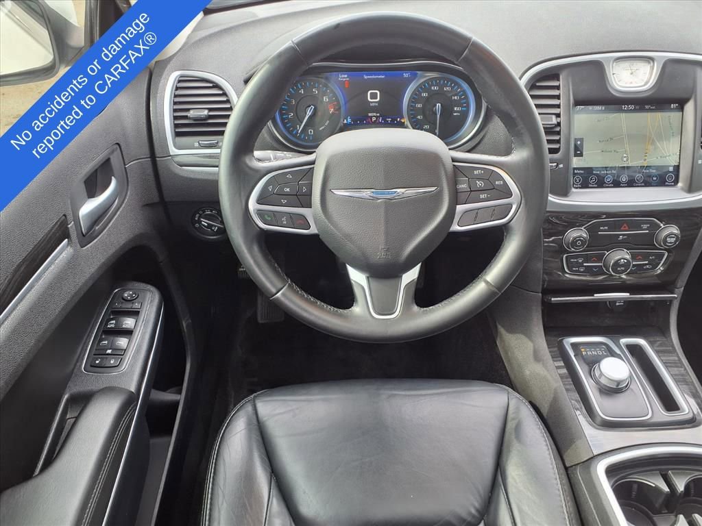 Used 2017 Chrysler 300 Touring w/ Value Package image 12