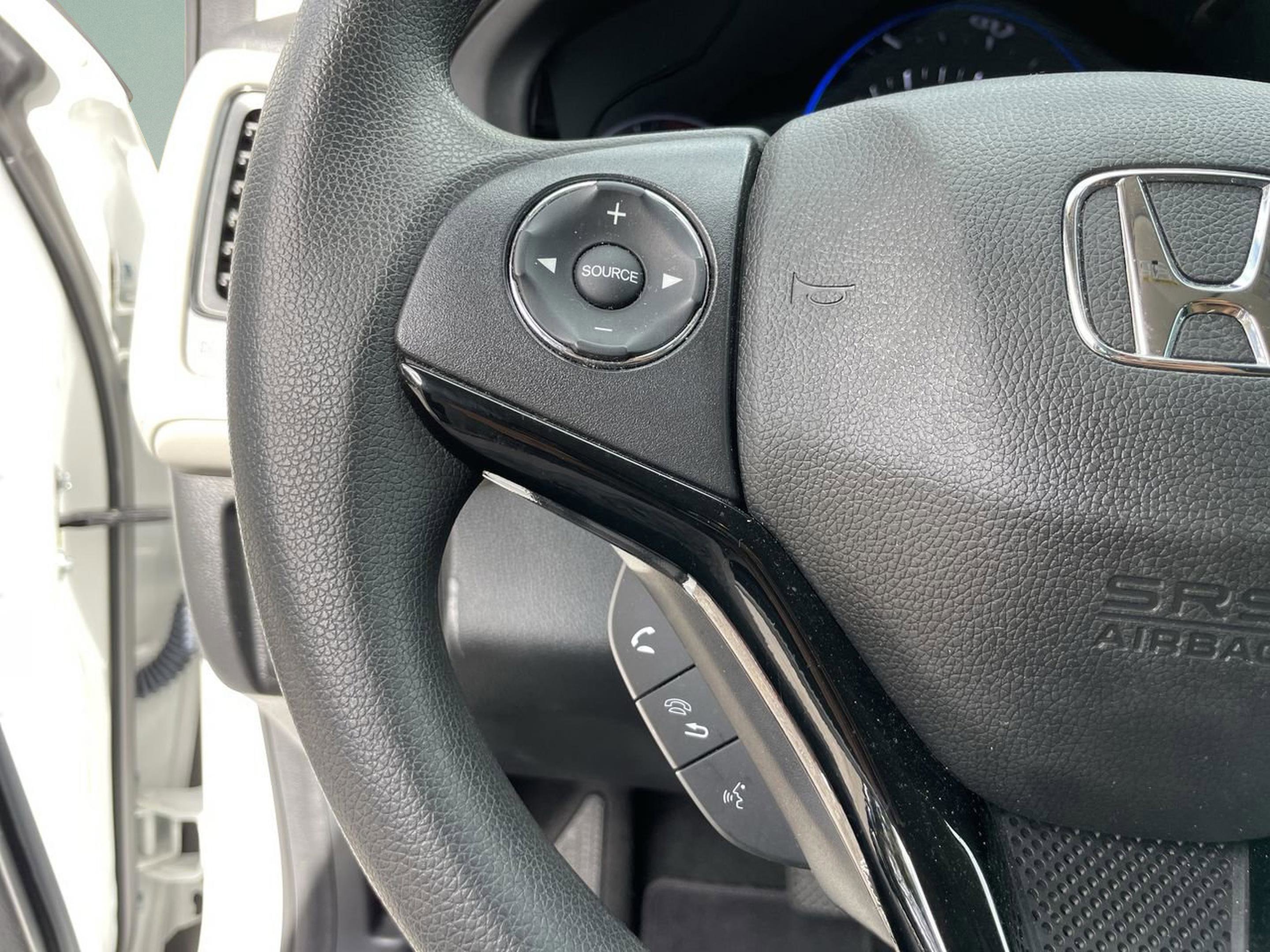 Used 2022 Honda HR-V LX image 13