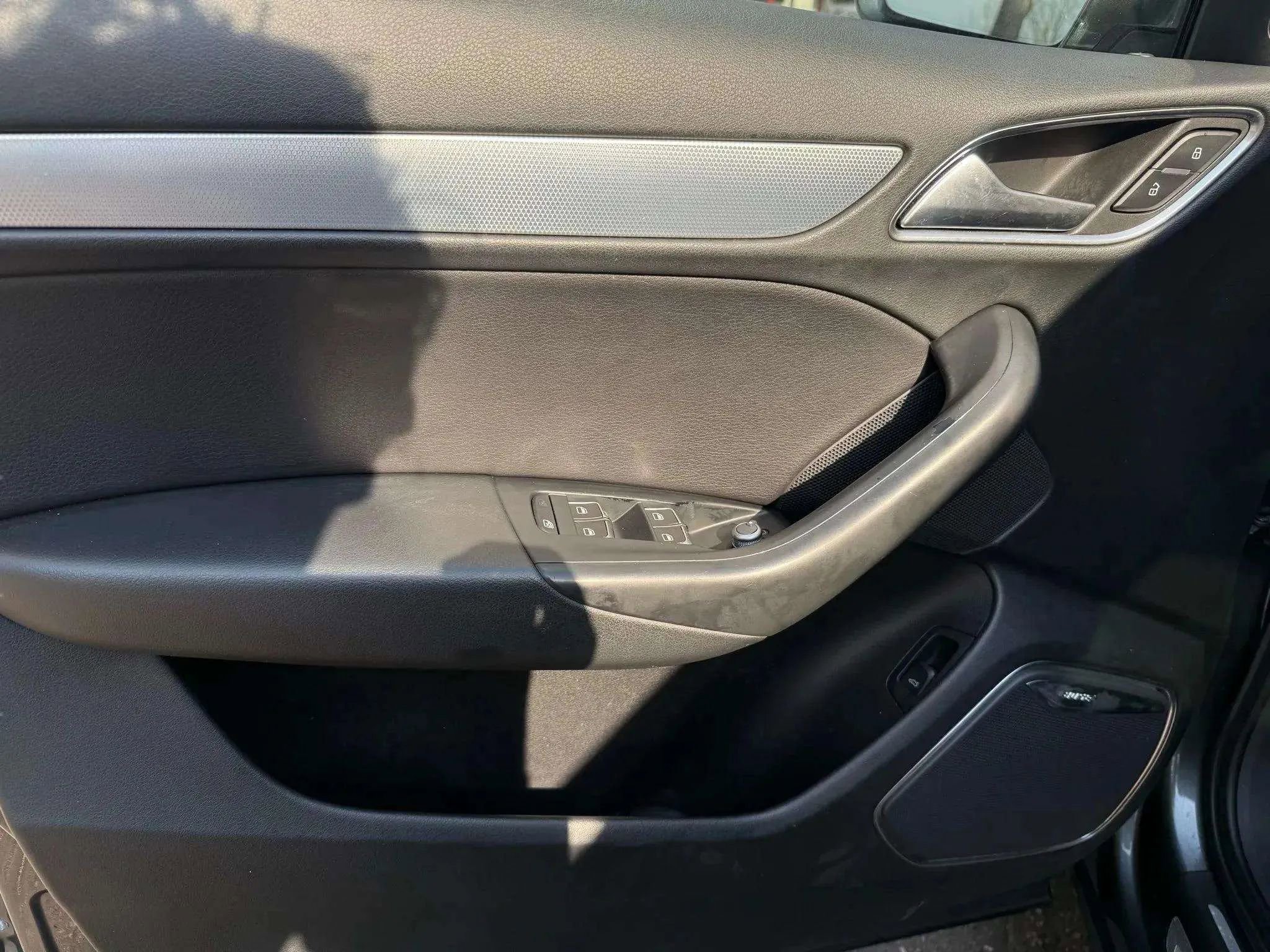 Used 2018 Audi Q3 2.0T Premium Plus w/ Premium Plus Package image 29