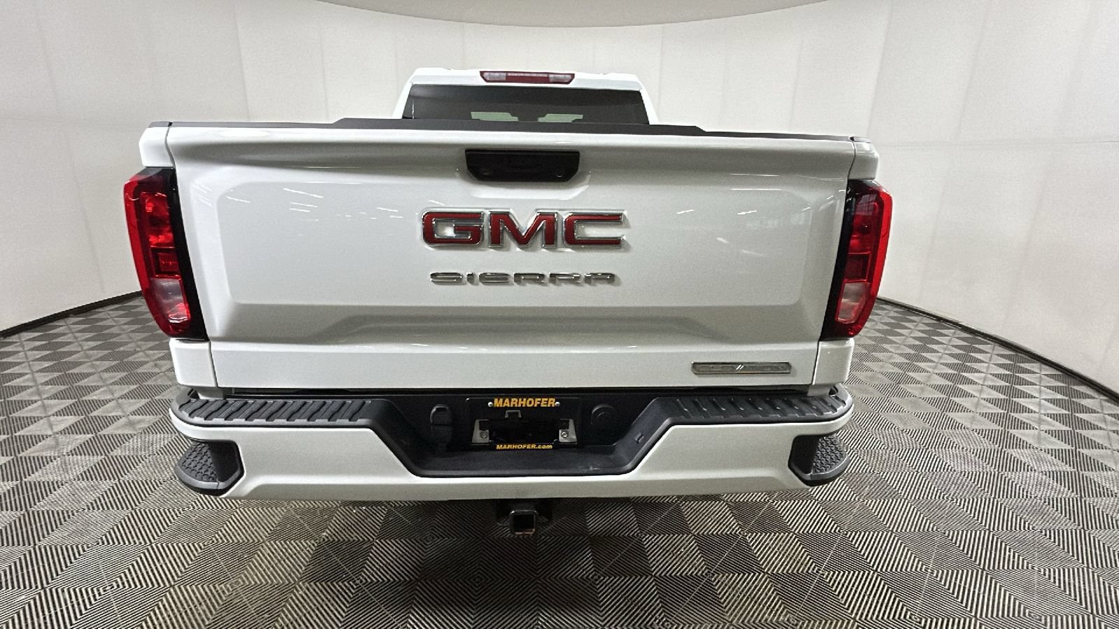 Used 2025 GMC Sierra 1500 Elevation AWD/4WD image 5