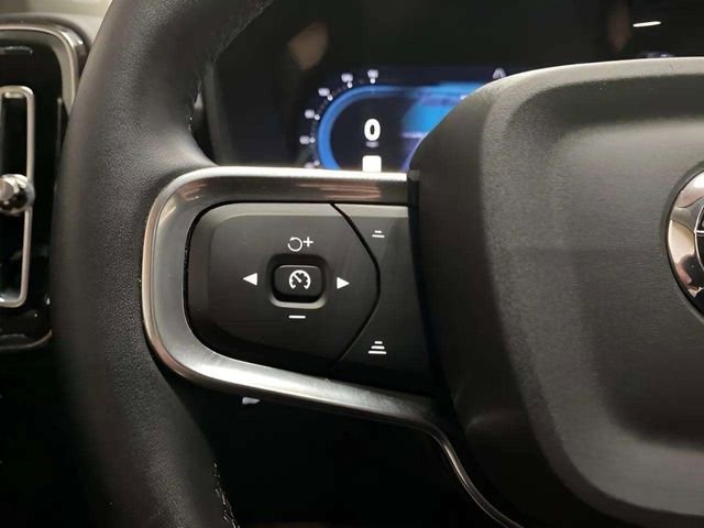 Used 2025 Volvo XC40 B5 Plus AWD/4WD image 44