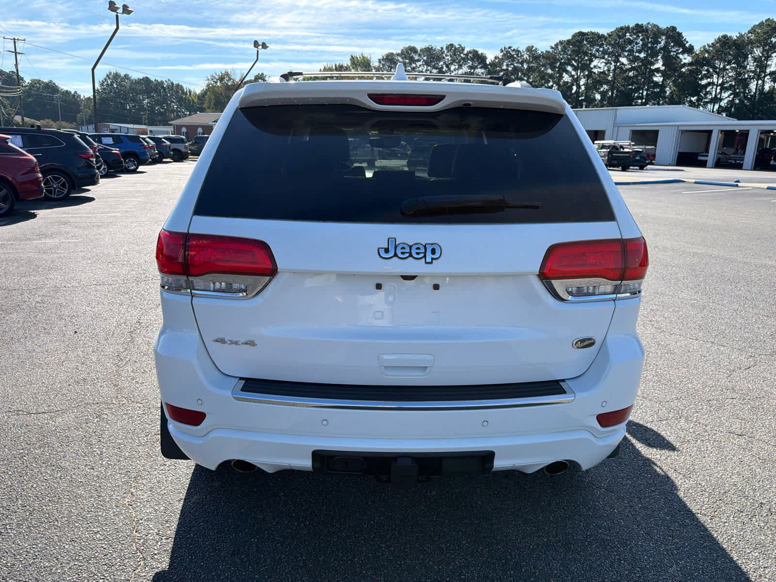Used 2020 Jeep Grand Cherokee Overland AWD/4WD image 4