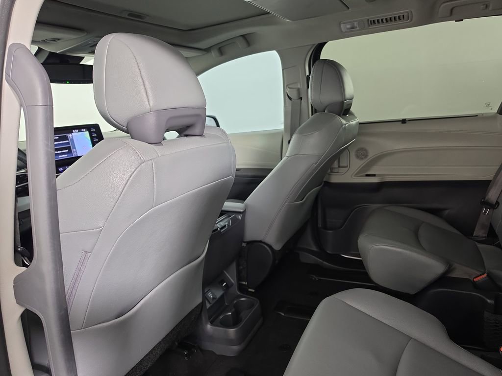 Certified 2024 Toyota Sienna XLE w/ XLE Plus Package FWD image 25